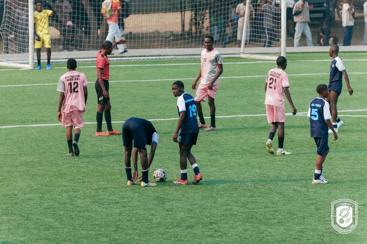 Académie des Aigles du Congo — séance de formation des jeunes joueurs (22/25)